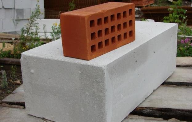 Ячеистый бетон и кирпич